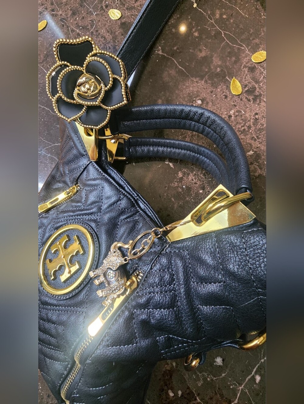 Tory Burch Marion Quilted Hobo/Tote Bag In Black & Gold Hardware - Picture 12 of 15